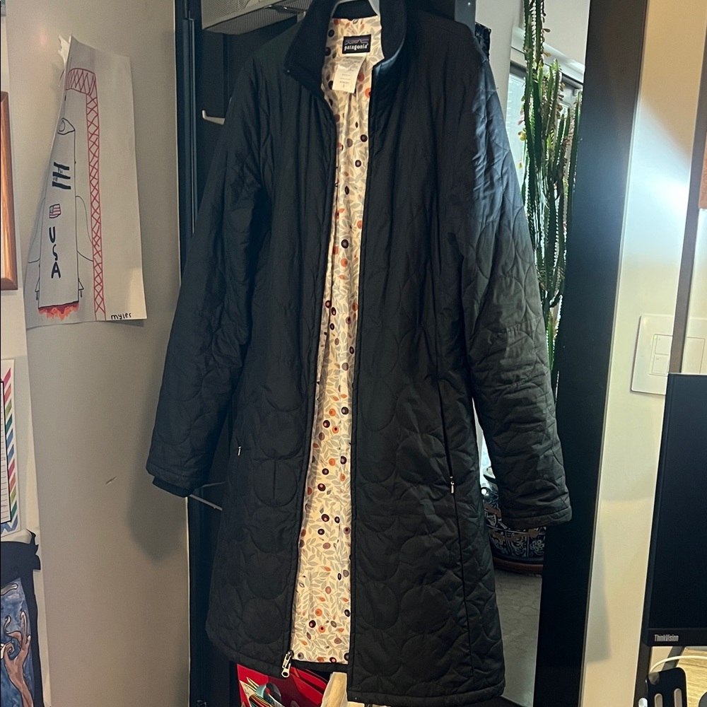 Patagonia Women's Black Quilted Puffer Jacket